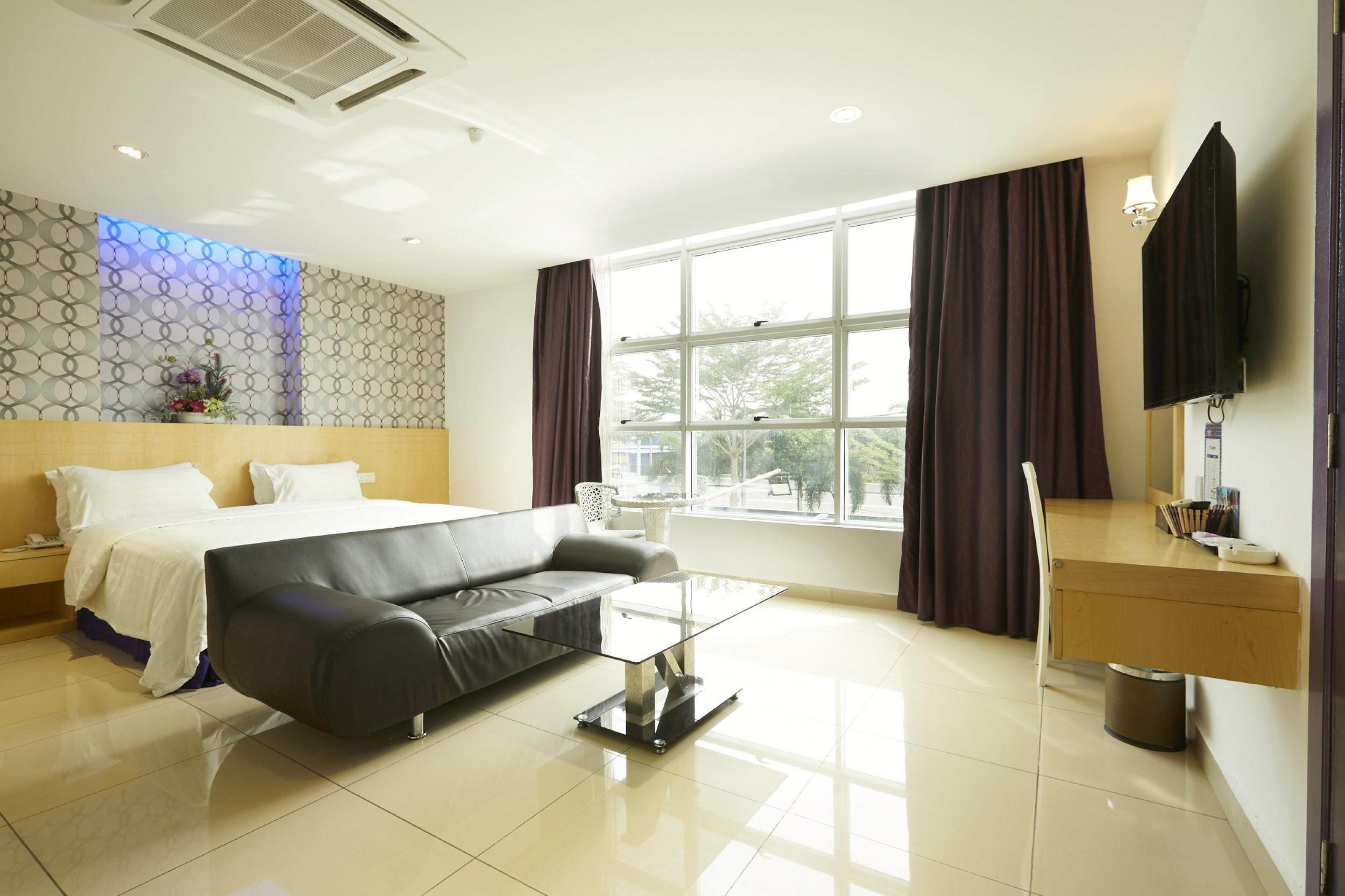 East Sun Hotel 3*
